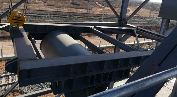 <b>運(yùn)煤列車(chē)平煤壓實(shí)系統(tǒng)</b>